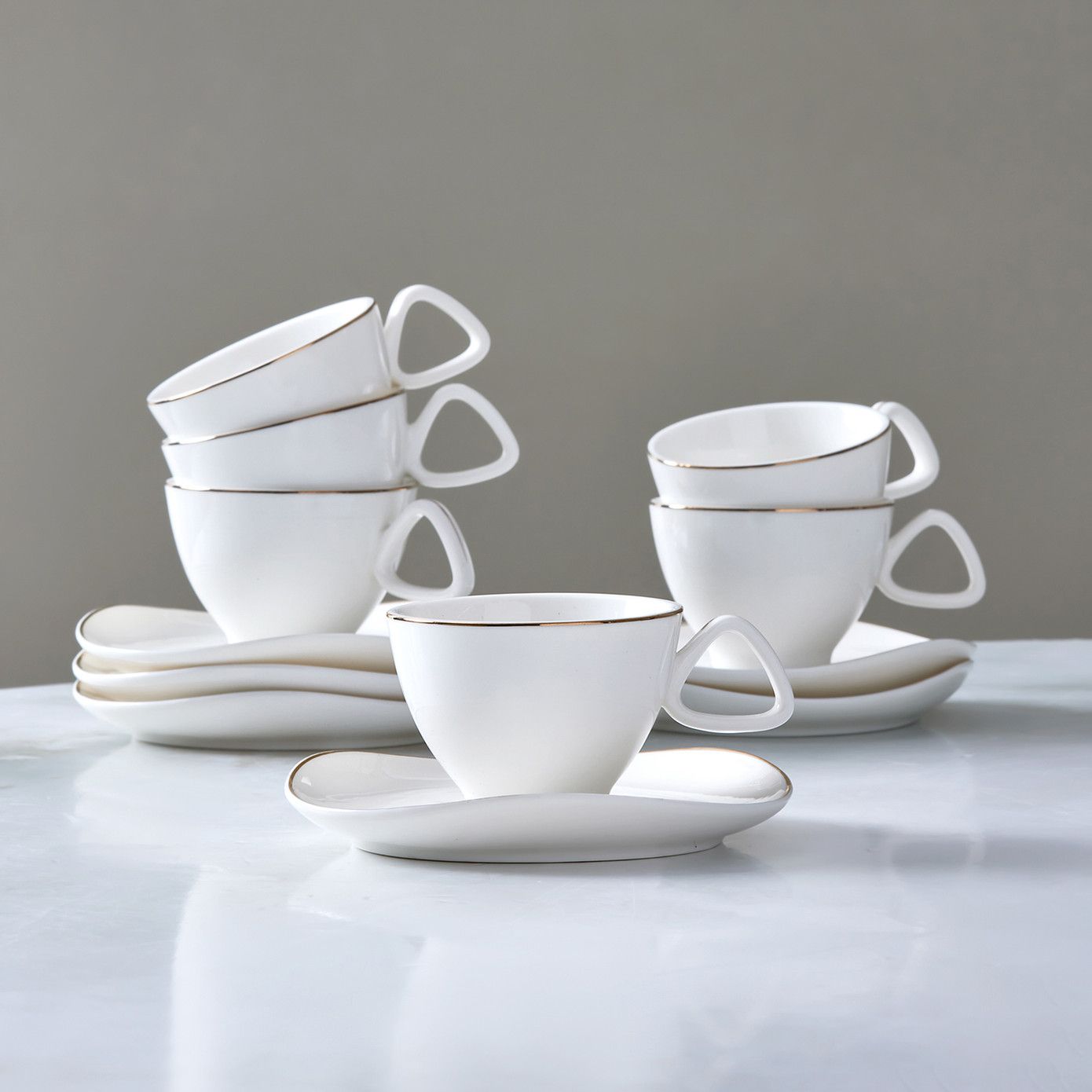 KARACA STREAMLINE MIDDLE ESPRESSO KAFFESÆT 12 DELE, 80 ML, HVID/GULD