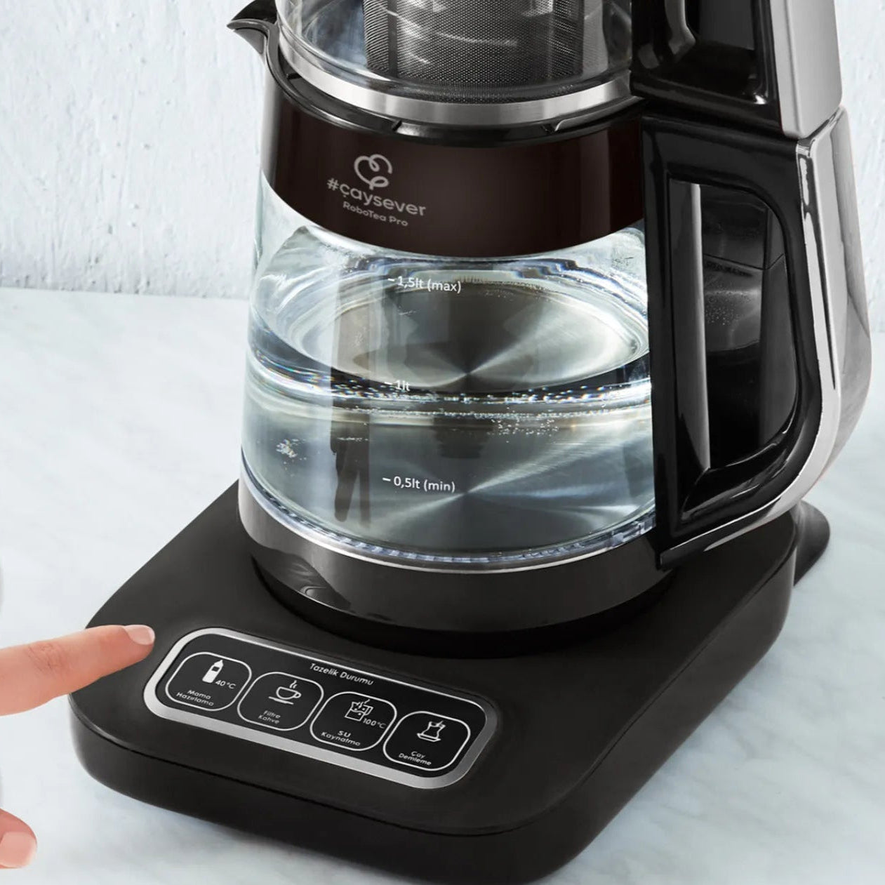 Karaca Çaysever Robotea Pro Connect 4-i-1 Talende Te- og Kaffemaskine 2500W – Sort/Sølv