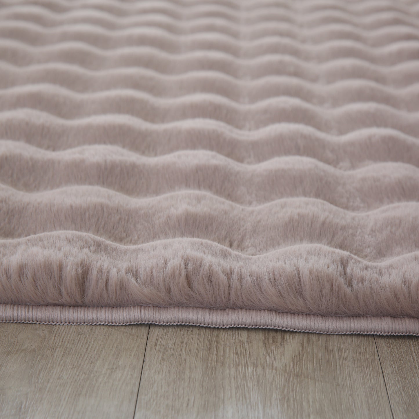 Soft Pels Med Bølger Beige