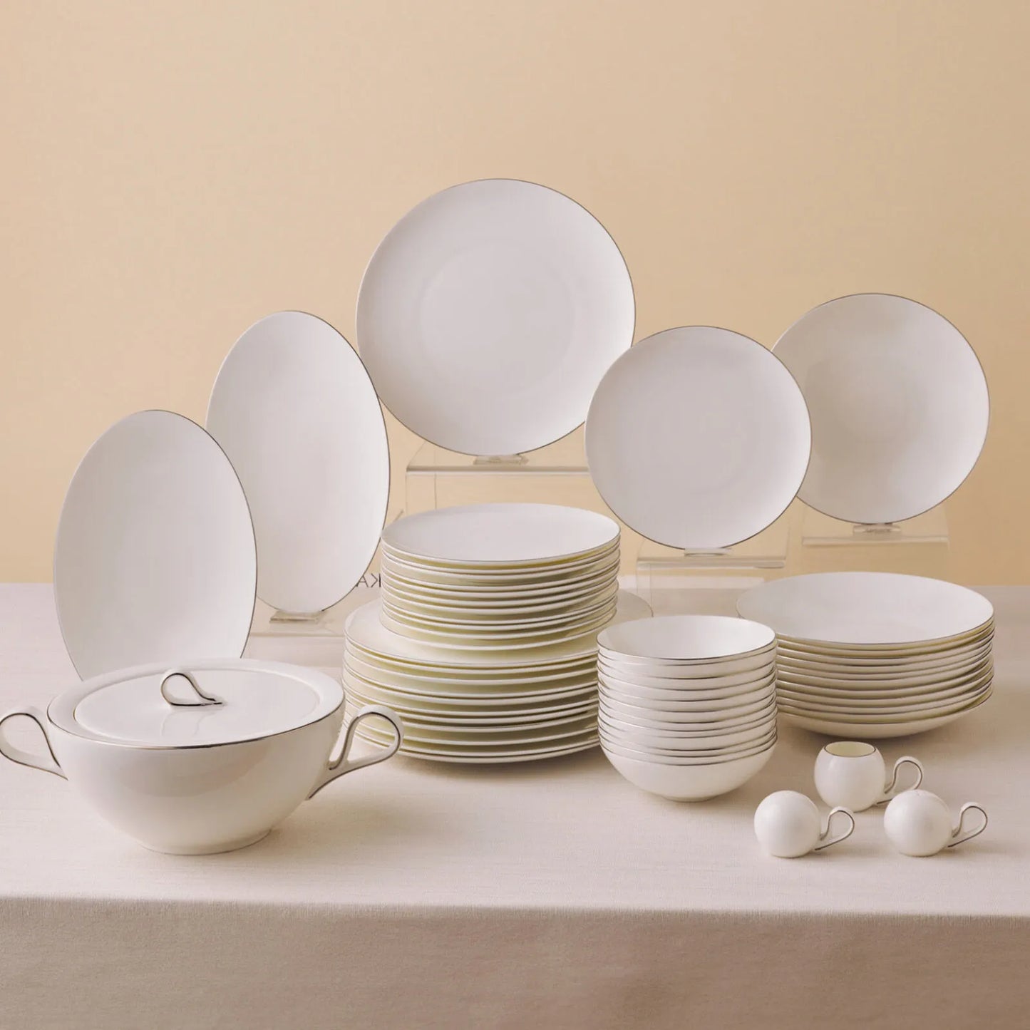 Karaca Fine Pearl Extra Chanak Middagssæt | 55 dele | 12 personer | Platin