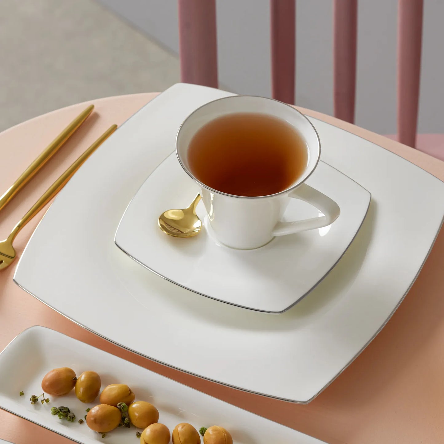 Karaca Fine Pearl Ragusa Porcelænssæt Sølvkant - 26 dele 6 personer