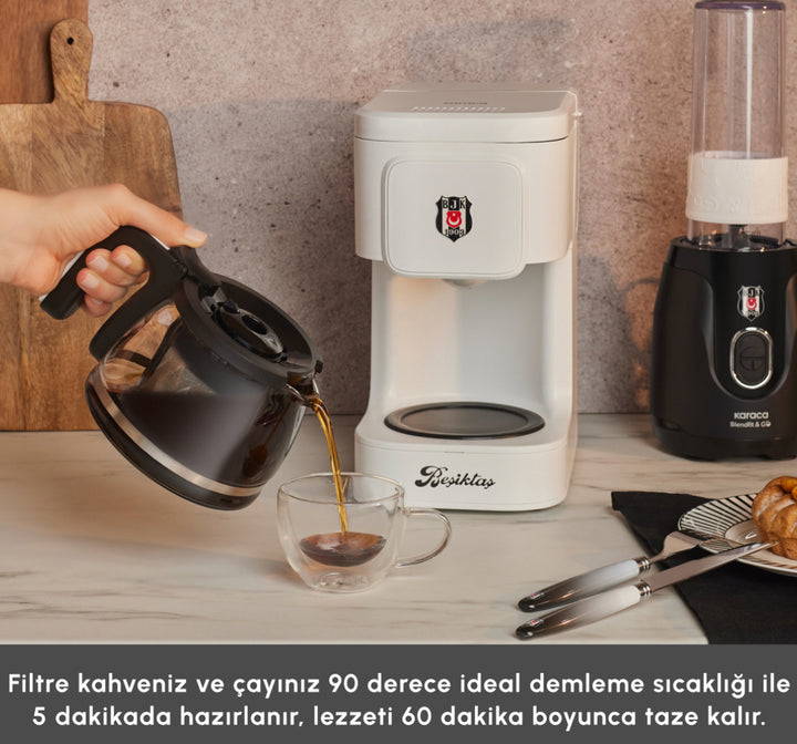 Karaca x Besiktas Just Coffee Aroma 2-in-1 Filterkaffe- og Temaskine - Hvid