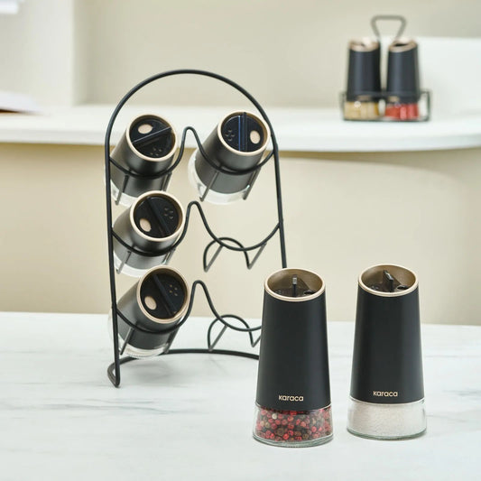 Karaca Waltz Glas Krydderisæt m/Metal Stativ - 7 Dele - Sort