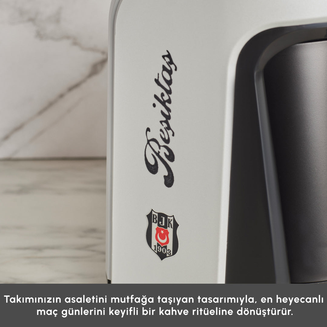 Karaca x Beşiktaş - Hatır Hüps Mælkekaffemaskine - Tyrkisk Kaffe