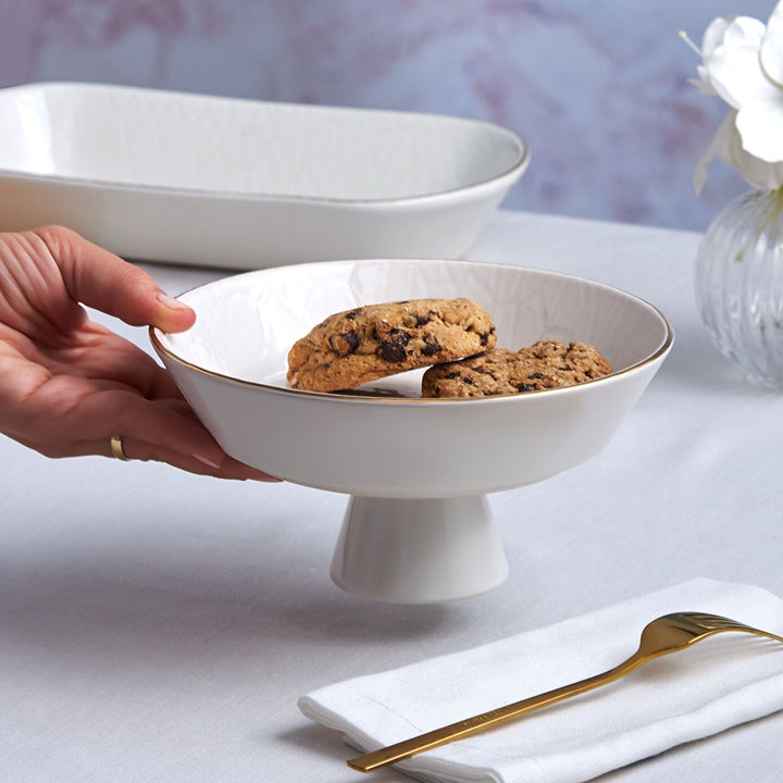 Karaca Calvin Porcelæn Serveringsskål På Fod | Hvid/Guld | 24 cm