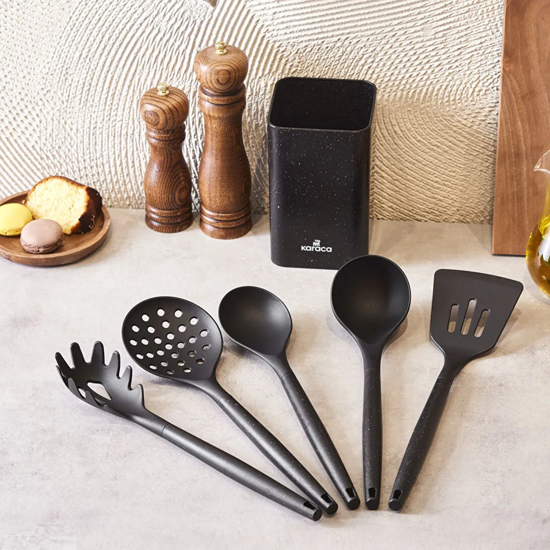 Karaca Misto Køkkenredskabssæt m/Elegant Stand – 6 Dele