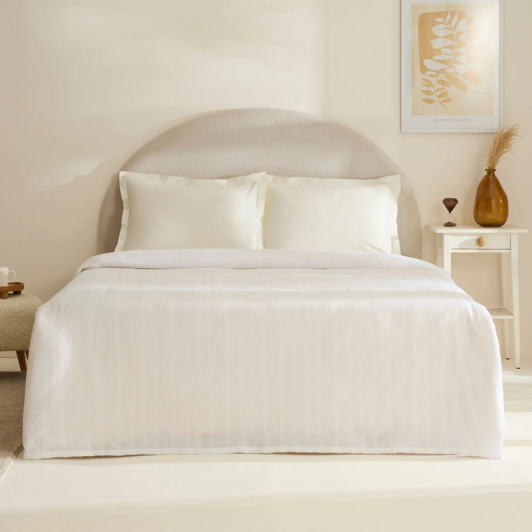 Karaca Home Layna Ecocell – Dobbeltseng Sengetæppe 200x220 cm, Råhvid