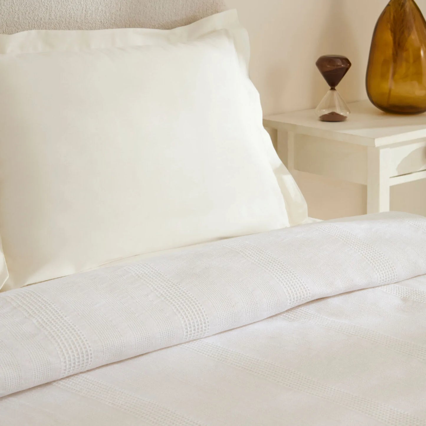 Karaca Home Layna Ecocell – Dobbeltseng Sengetæppe 200x220 cm, Råhvid