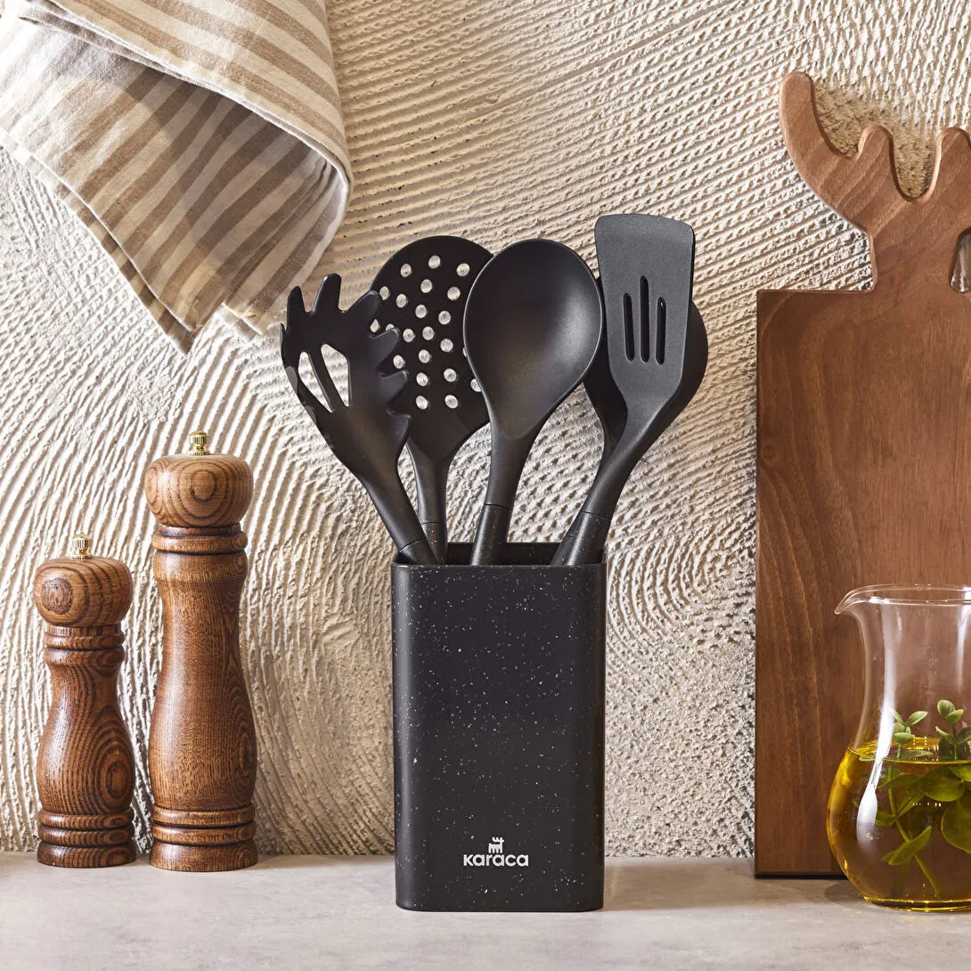 Karaca Misto Serveringssæt – 6 Dele med Elegant Stand