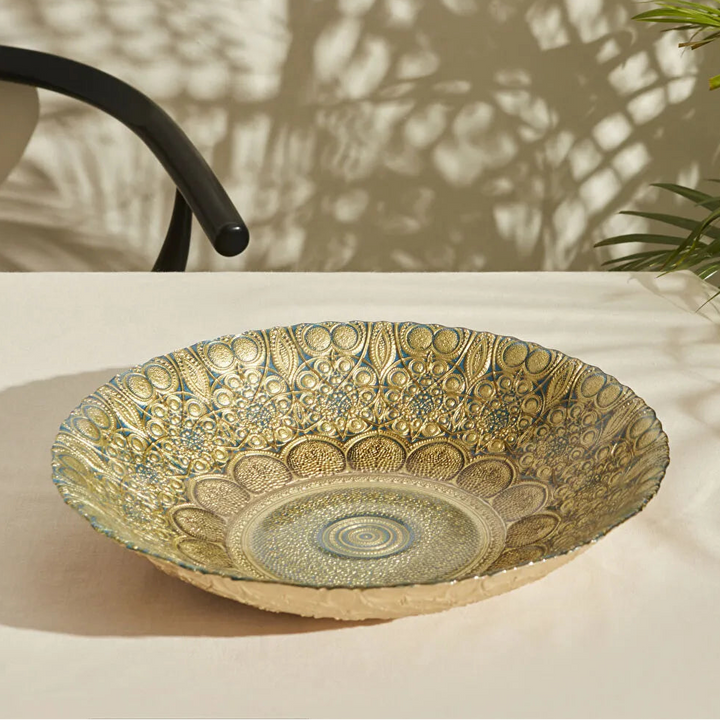 Karaca Home Jamil Dekorativt Fad – Kunstfærdigt Glasdesign (33 cm)