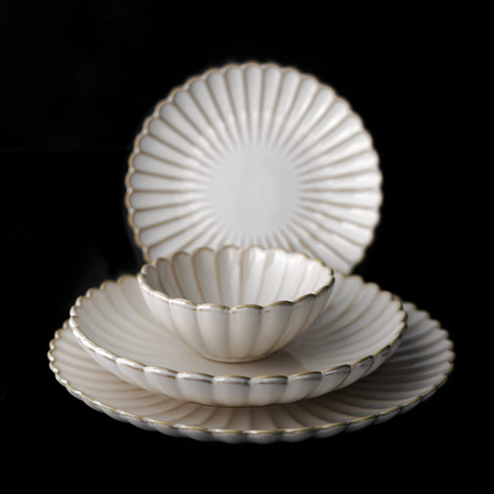 Almina Bloomy Porcelænssæt til 6 personer - 26 dele - Bølget - Creme/Beige