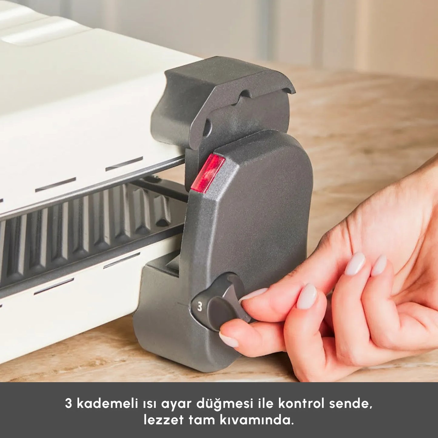 Karaca Swiss Grill- og Toastmaskine – 4 Skiver, 1800 W