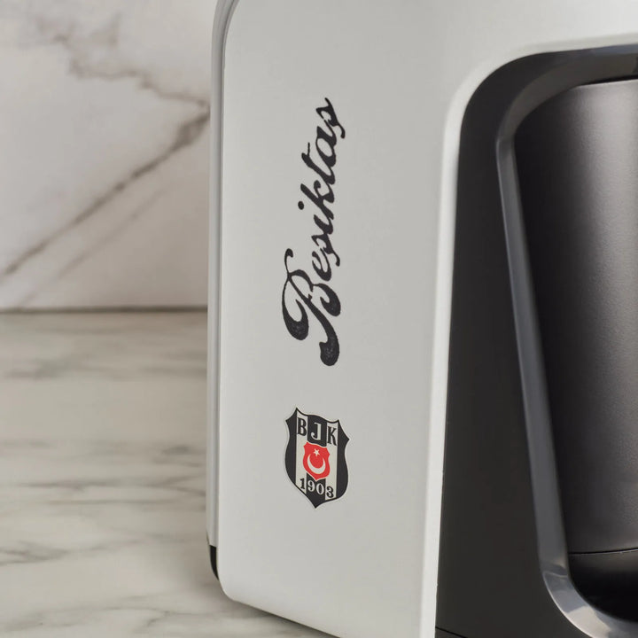 Karaca x Beşiktaş Hatır Hüps Mælkebaseret Tyrkisk Kaffemaskine - Hvid