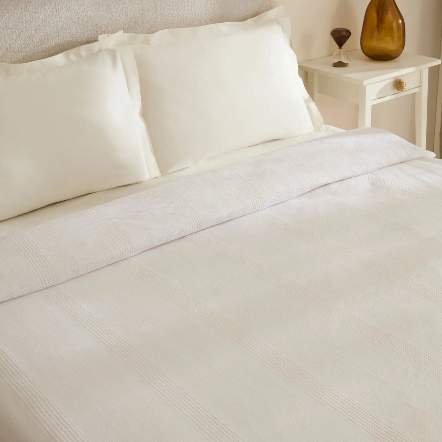 Karaca Home Layna Ecocell – Dobbeltseng Sengetæppe 200x220 cm, Råhvid