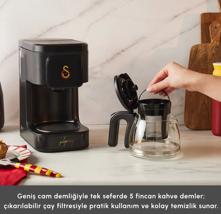 Karaca x Galatasaray Just Coffee Aroma 2-in-1 filterkaffe- og tedemsmaskine
