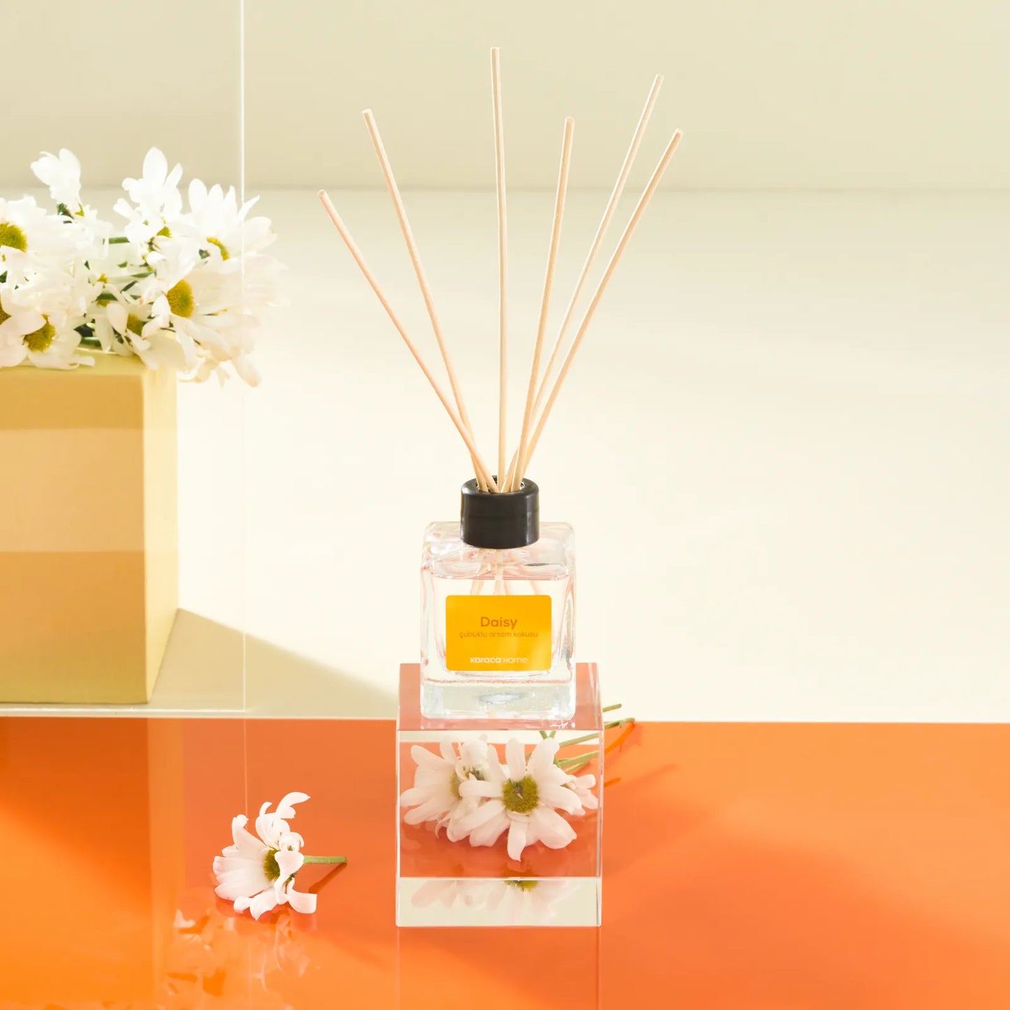 Karaca Home Daisy Duftpinde til rum – 100 ml