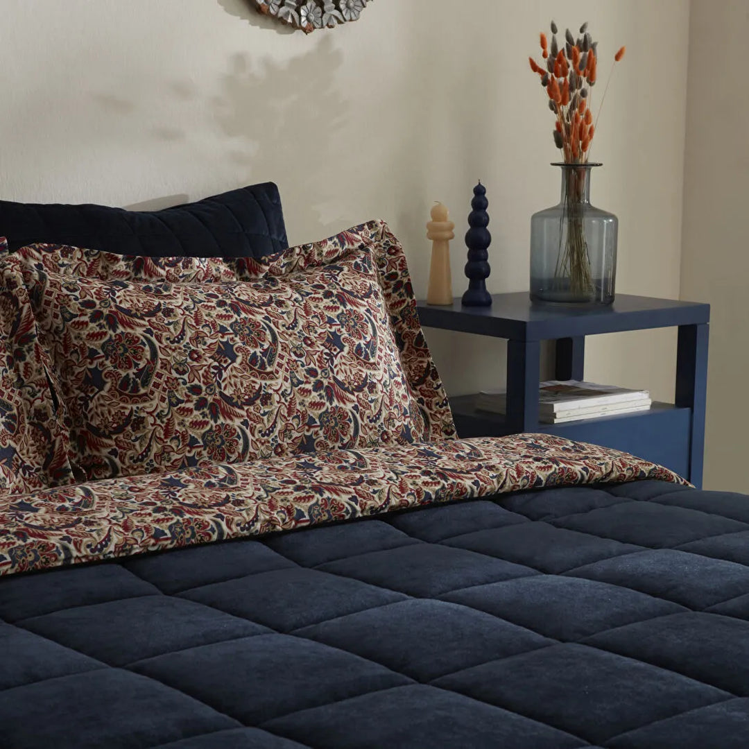 Karaca Home Cassie Luxury Comfort Sæt – Dobbeltseng Sengetæppe 240x260 cm - Navy