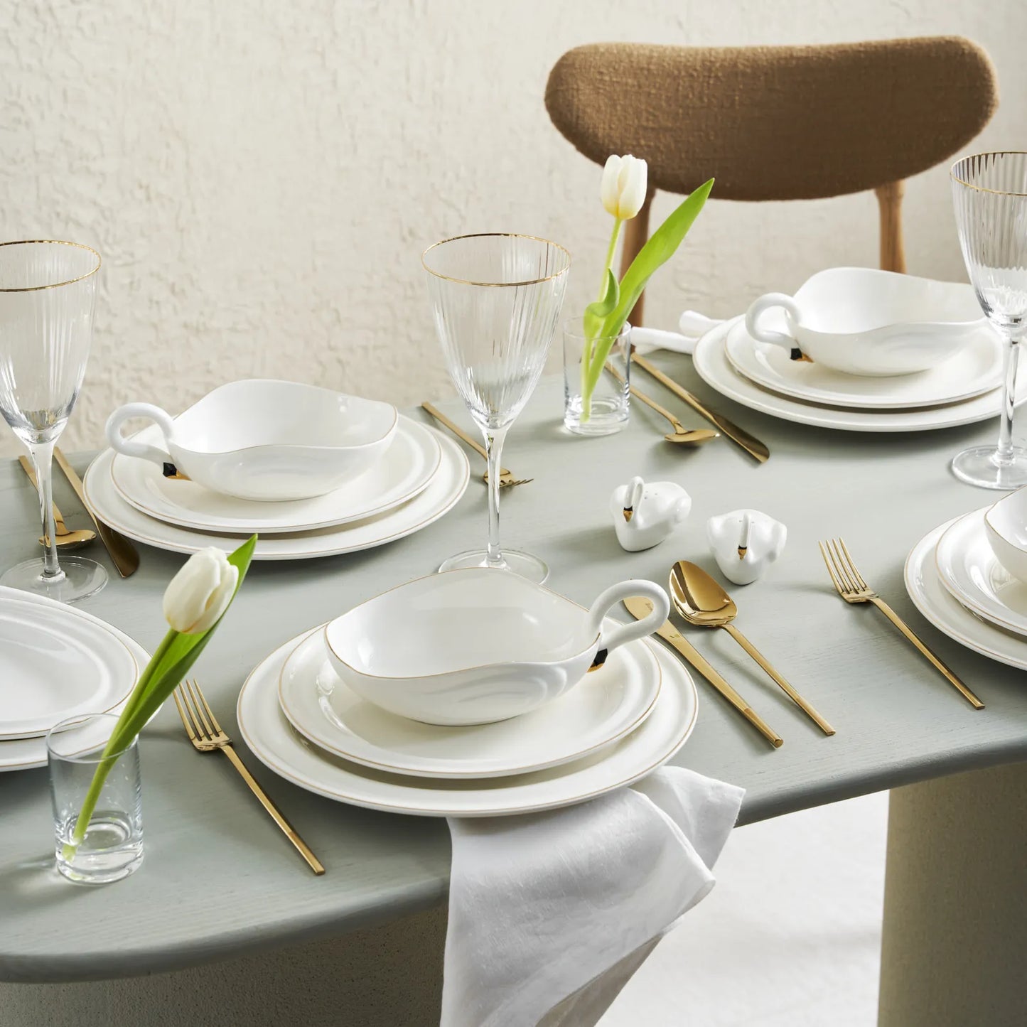 Karaca Streamline Swan Porcelæn Spisestel 22 dele 6 personer