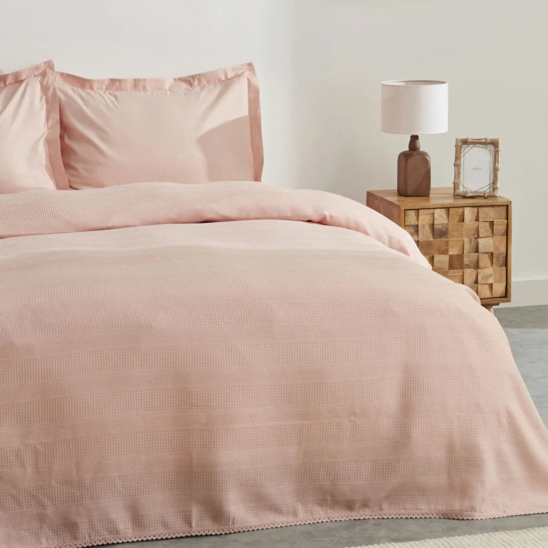 Karaca Home Aurora – Dobbeltseng Sengetæppe 240x260 cm - Rose