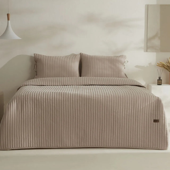 Karaca Home Elie – Dobbeltseng Sengetæppe 230x240 cm - Beige