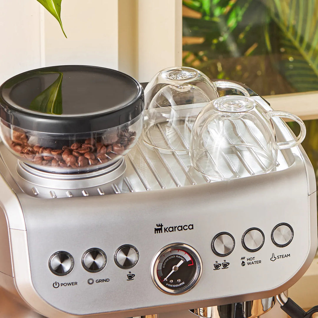 Karaca Coffee Art Barista – Semiprofessionel Espressomaskine med Kværn (15 Bar)