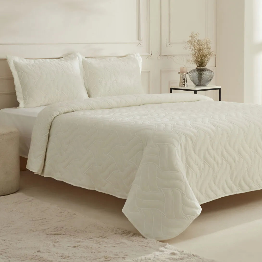 Karaca Home Vega – Dobbeltseng Sengetæppe 240x260 cm - Hvid