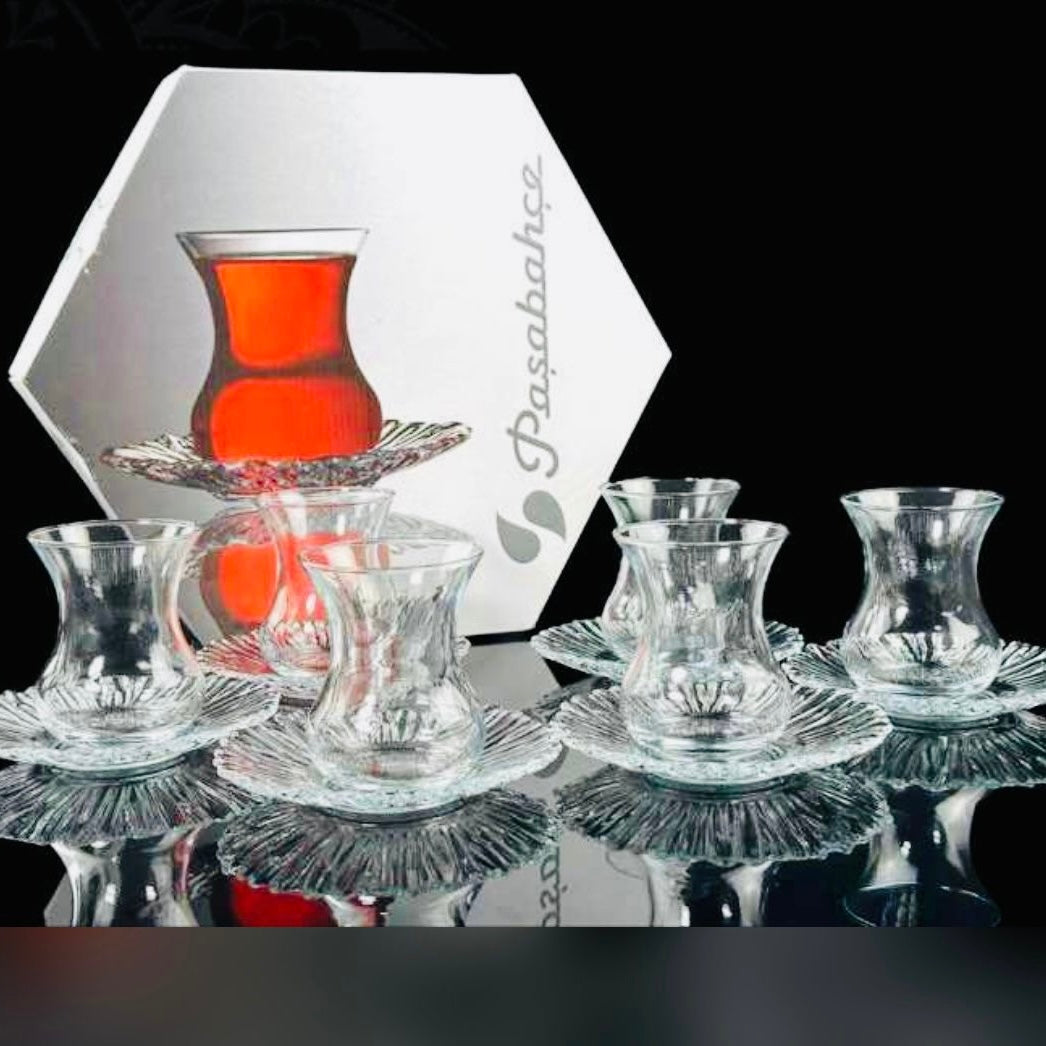 Te Glas Sæt 12 Dele 6 Glas 6 Underkopper - fra Pasabahce Aurora - Løven Home