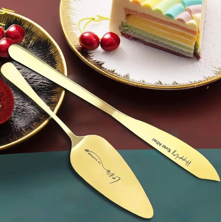 Bryllups Champagneglas- og Kagesæt m/Indgravering | 4 Dele | 175 ml. | Guld