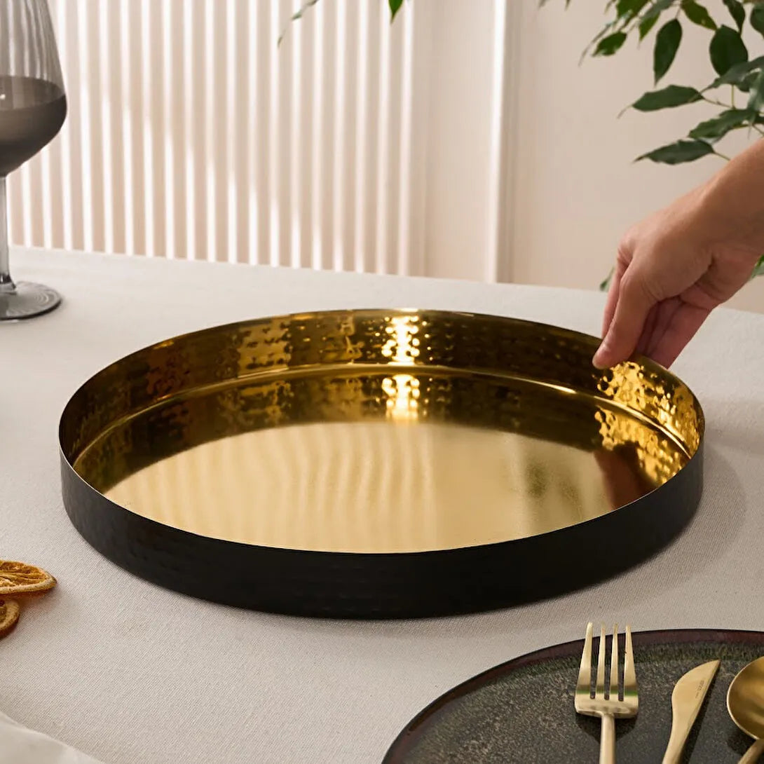 Karaca Home Arven Serveringsbakke – Eksklusiv Guld & Sort Design (35 cm)