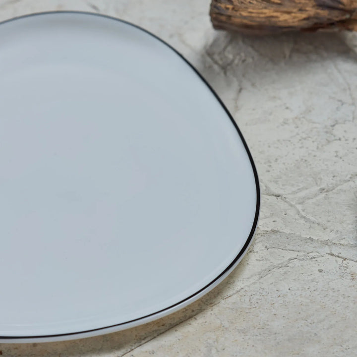 Karaca Sky Sortkant Desserttallerkensæt | 6 personer – 18 cm