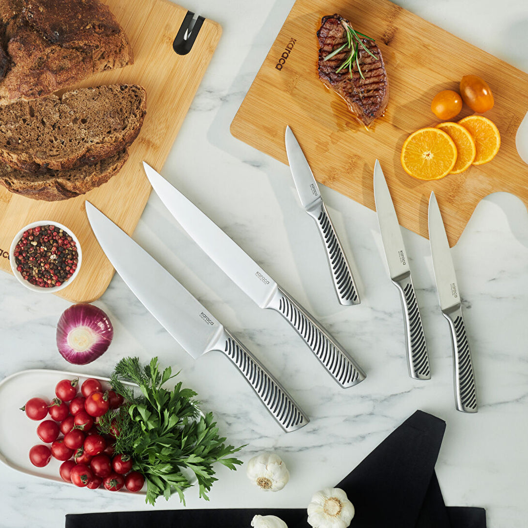 Karaca Samurai Knivsæt m/Stand – 6 dele – Massivt Japansk Stål - Sort/Træ Design