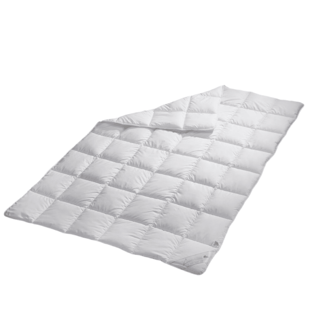 Allergivenlig Helårsdyne Mikrofiber 135x200 cm - Gold Stern - Løven Home