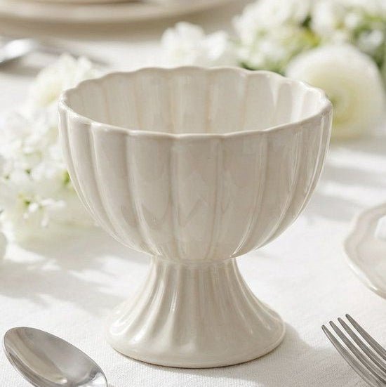 Almina Bloomy dessertskål på fod – 2 stk. - (Ø11cm) - creme - Løven Home