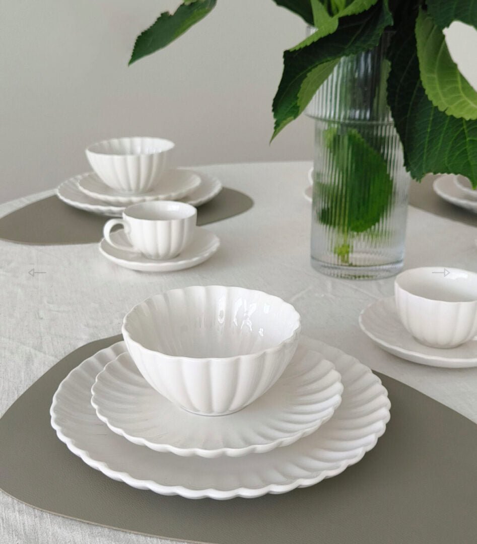 Almina Daisy Porcelænssæt til 6 personer - 24 dele - Hvid - Løven Home