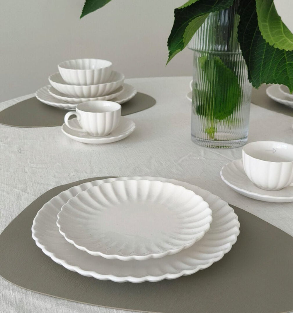 Almina Daisy Porcelænssæt til 6 personer - 24 dele - Hvid - Løven Home