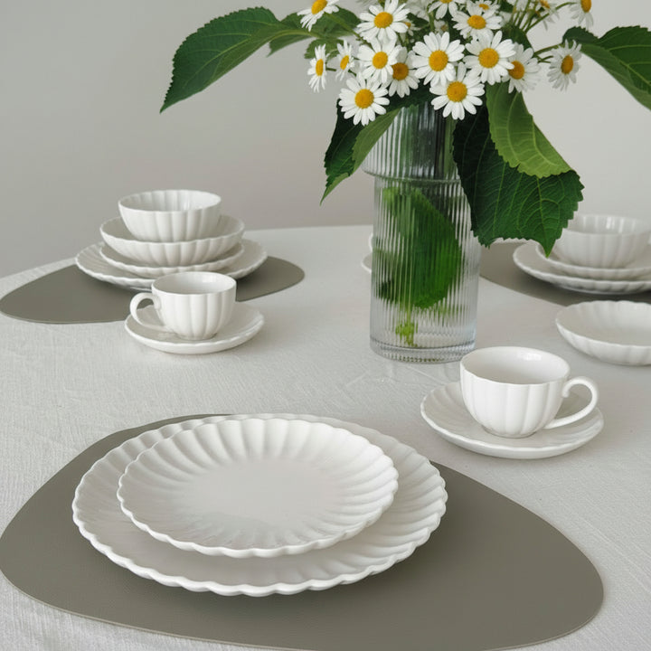 Almina Daisy Porcelænssæt til 6 personer - 24 dele - Hvid - Løven Home