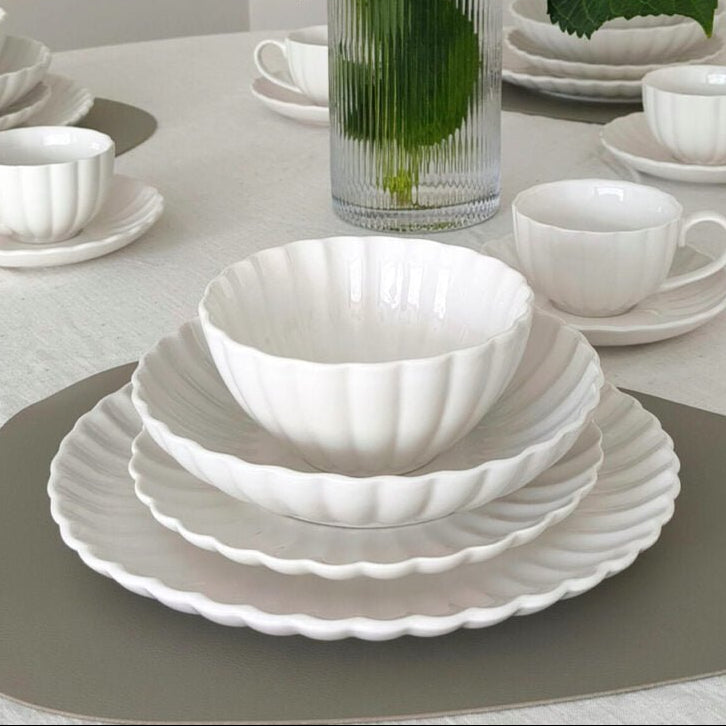 Almina Daisy Porcelænssæt til 6 personer - 24 dele - Hvid - Løven Home