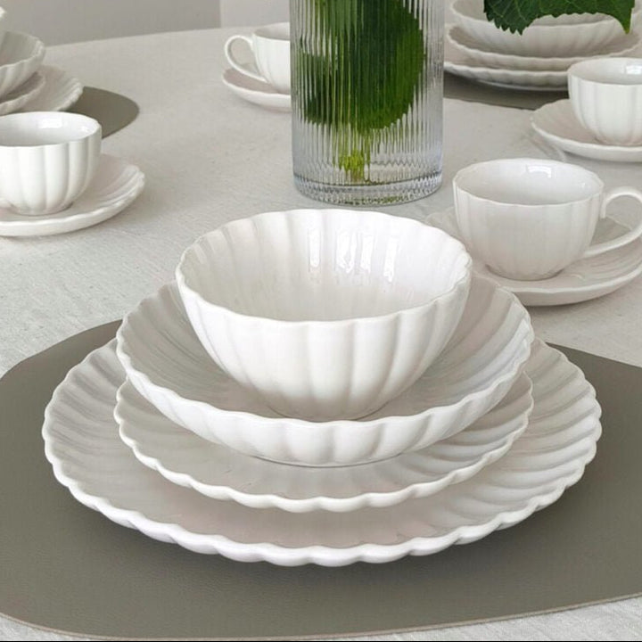 Almina Daisy Porcelænssæt til 6 personer - 24 dele - Hvid - Løven Home