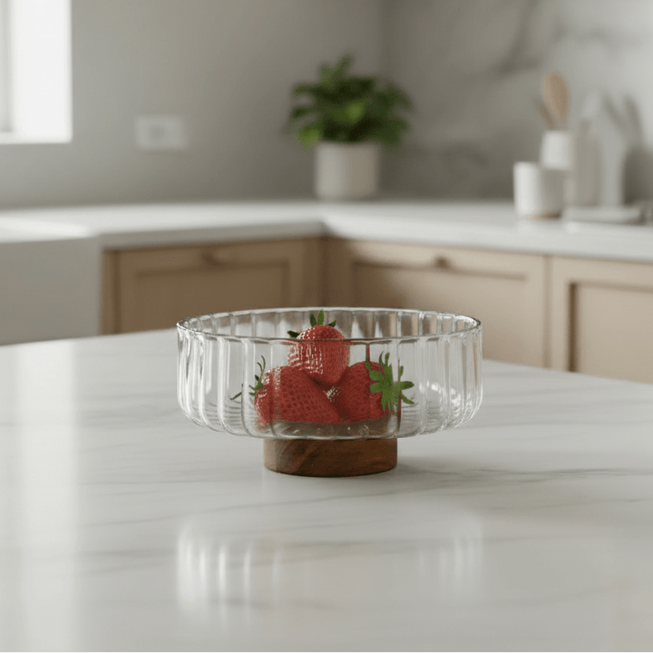 Almina - Luana Bowl Medio glasskål på akacietræfod – Ø20 cm | Glas/træ | Klar/brun - Løven Home