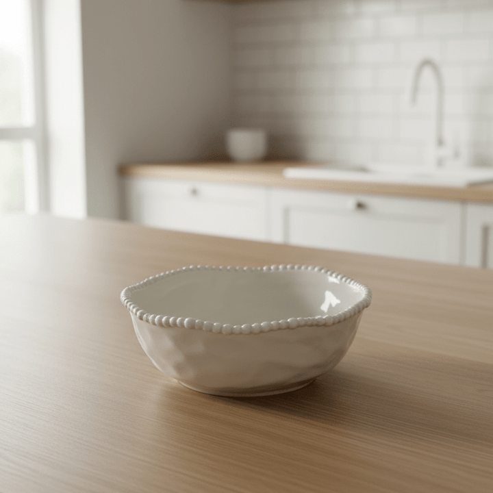 Almina Pearly porcelæn serveringsskål (22 cm) - Råhvid - Løven Home