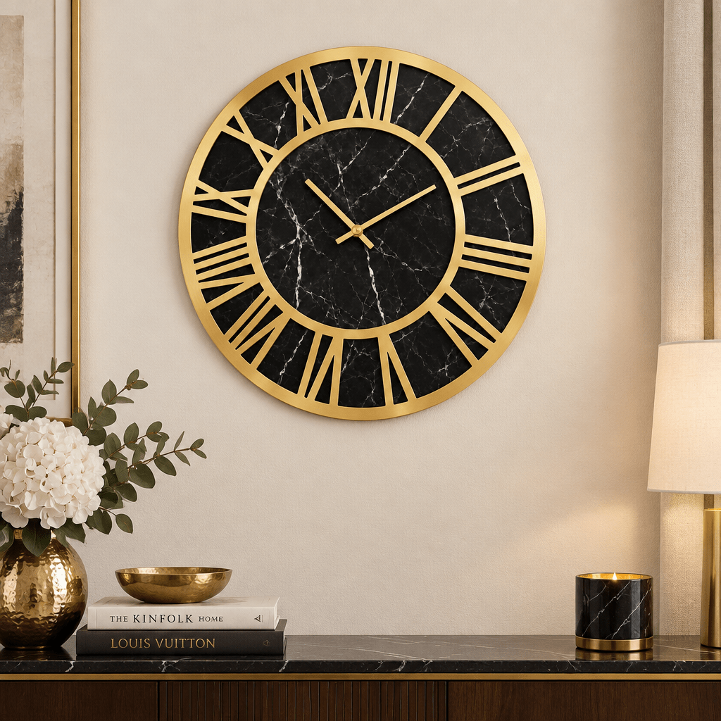 Almina - Vægur - 40 cm | Sort/guld marmorlook | Romertal - Løven Home