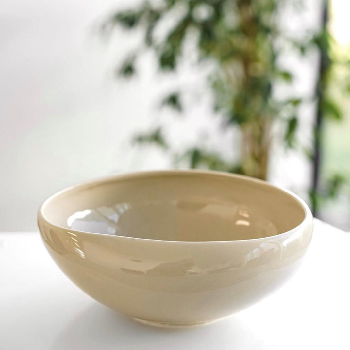 Almina Wave Cream - Serveringsskål - Porcelæn | Ø23 x 8 cm | Beige - Løven Home