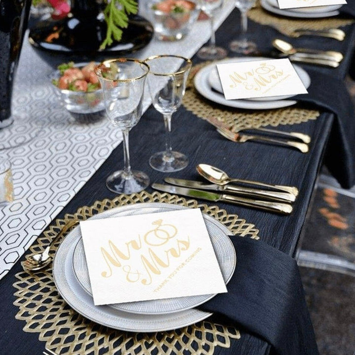 Bryllupsservietter 100 stk. 13x13 cm - Mr &amp; Mrs - Hvid/Guld - Løven Home