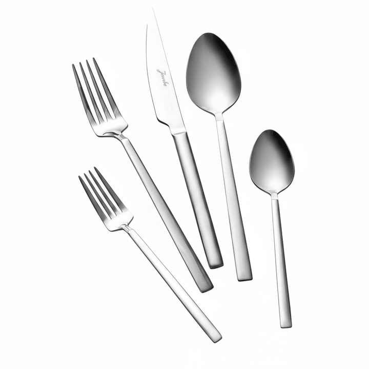 Jumbo 1800 Bestiksæt 60 dele til 12 personer - Løven Home