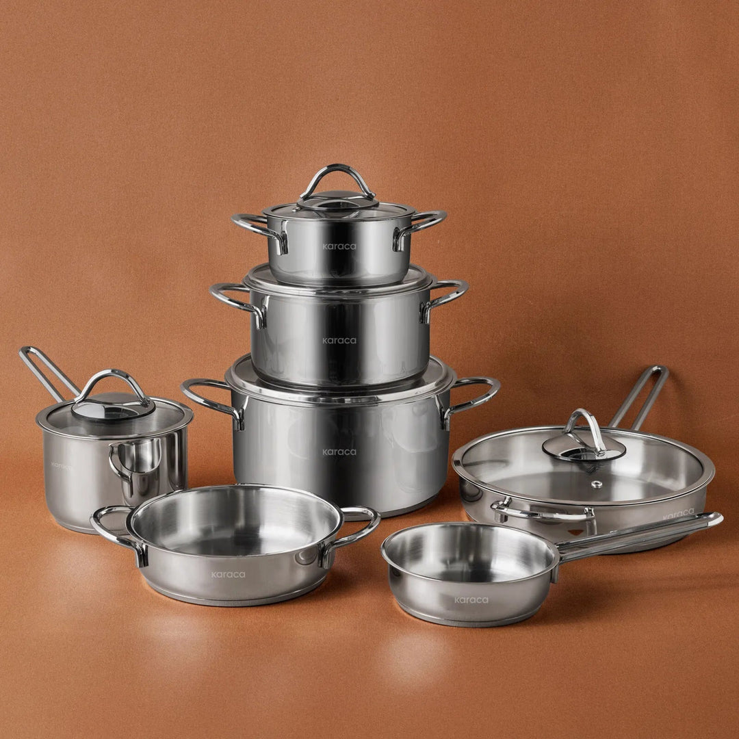 Karaca Ada Induktionsbund 12 Dele Grydesæt i Rustfrit Stål V2 - Løven Home