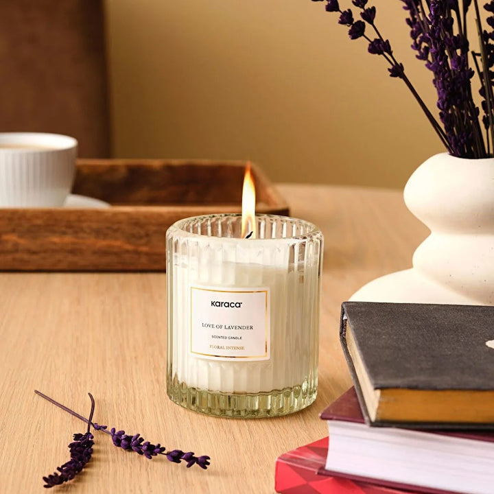 Karaca Blomster Intens Duftlys - Kærlighed til Lavendel - 170 g - Løven Home