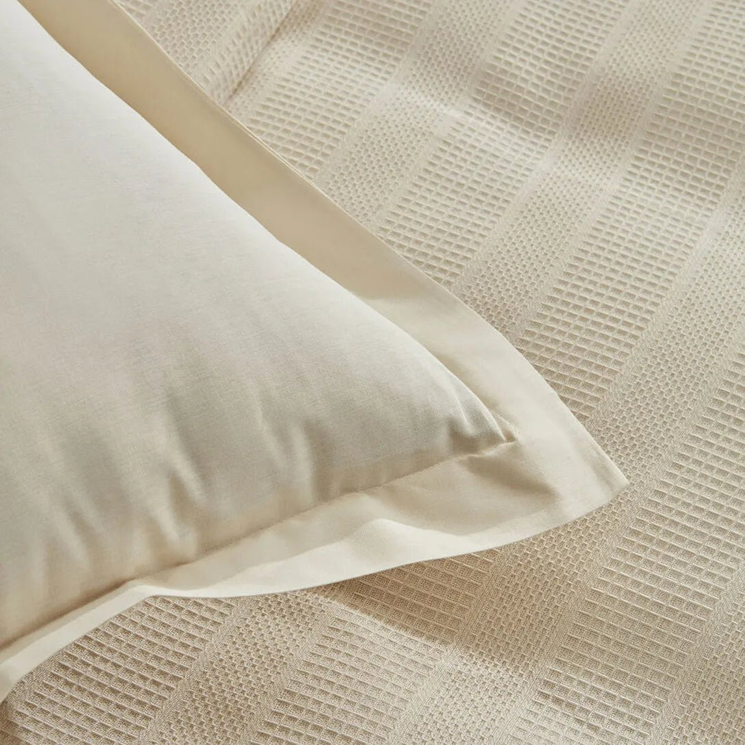 Karaca Home Aurora – Dobbeltseng Sengetæppe 240x260 cm - Krem - Løven Home