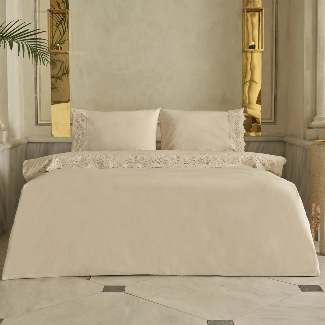 Karaca Home Carmello Broderet Dobbeltseng - Sengetøj – Beige (100 % Bomuld) - Løven Home