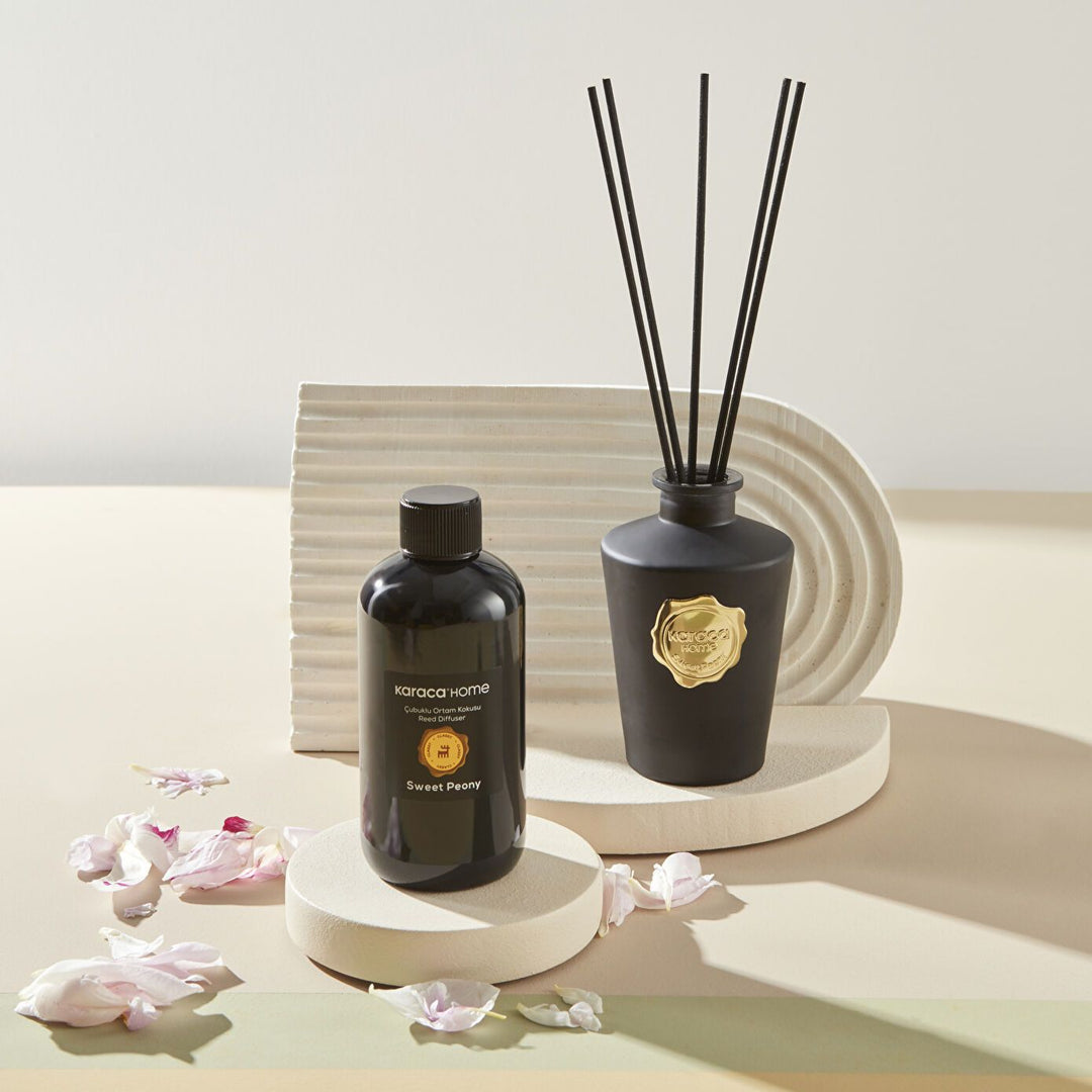 Karaca Home Classy Duftspreder m/Duftpinde – Sweet Peony – 200 ml - Løven Home
