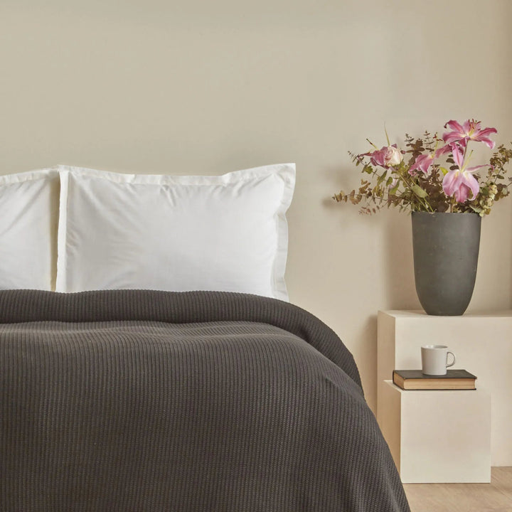 Karaca Home Cool Touch Sort Trikoblivplaid – Dobbelt Sengetæppe - Løven Home